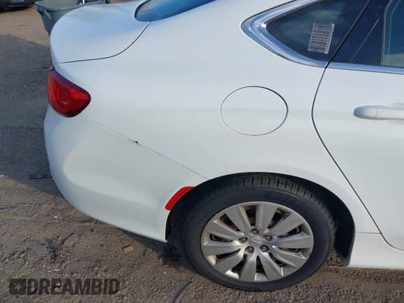 ✅ 2016 Chrysler 200 LX • VIN: 1C3CCCFB4GN121369 • Лот: 43778993. Опубликован ранее на IAAI с пробегом 142 567 миль. Бесплатный доступ к архиву аукционных продаж из США и подробный отчёт об истории автомобиля на DreamBid. Изображение 6.