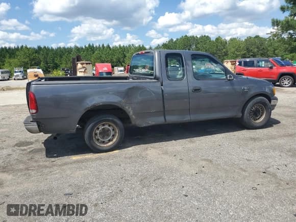 ✅ 2004 Ford F-150 XL • VIN: 2FTRX17W54CA32203 • Lot: 61666385. Listed on Copart with Not provided. Free auction sales archive from the USA and detailed vehicle history report at DreamBid. Image 3.