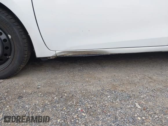 ✅ 2018 Toyota Corolla L • VIN: 2T1BURHE6JC012680 • Lot: 42492679. Listed on IAAI with 191,375 mi. Free auction sales archive from the USA and detailed vehicle history report at DreamBid. Image 19.