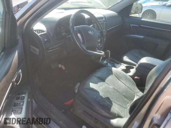 ✅ 2011 Hyundai Santa Fe Limited • VIN: 5XYZK3AB3BG044073 • Lot: 77100334. Listed on Copart with 216,892 mi. Free auction sales archive from the USA and detailed vehicle history report at DreamBid. Image 8.