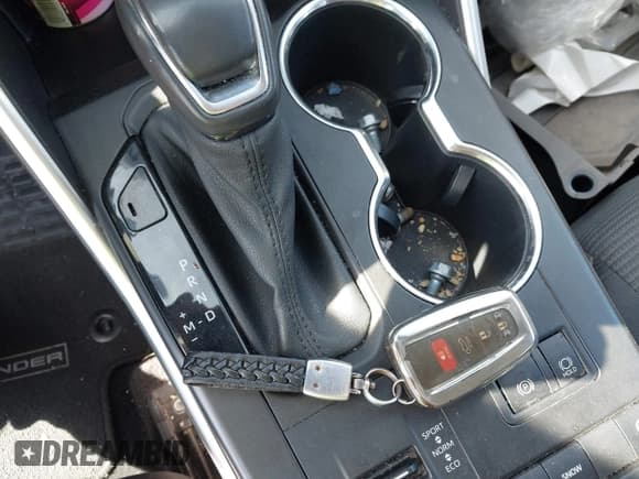 ✅ 2021 Toyota Highlander LE • VIN: 5TDZZRAH6MS530742 • Lot: 43514535. Listed on IAAI with 73,006 mi. Free auction sales archive from the USA and detailed vehicle history report at DreamBid. Image 11.