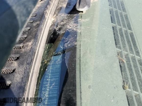 ✅ 2002 Chevrolet Suburban LT • VIN: 3GNFK16T82G306378 • Лот: 55460435. Опубликован ранее на Copart с пробегом 240 529 миль. Бесплатный доступ к архиву аукционных продаж из США и подробный отчёт об истории автомобиля на DreamBid. Изображение 13.