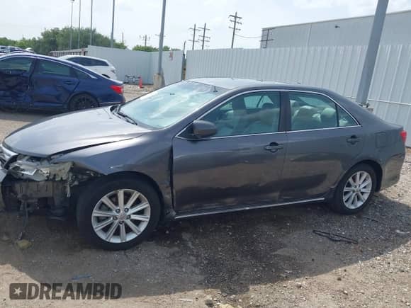 2013 Toyota Camry L с VIN 4T4BF1FK9DR313442, выставлен на аукционе IAAI как лот 42645698 с пробегом 127 757 миль миль и . История ставок и продаж доступна на DreamBid. Изображение 14.