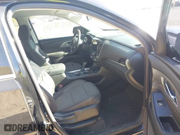 ✅ 2020 Chevrolet Traverse LT Cloth • VIN: 1GNERGKW3LJ191036 • Lot: 43596303. Listed on IAAI with 157,578 mi. Free auction sales archive from the USA and detailed vehicle history report at DreamBid. Image 5.