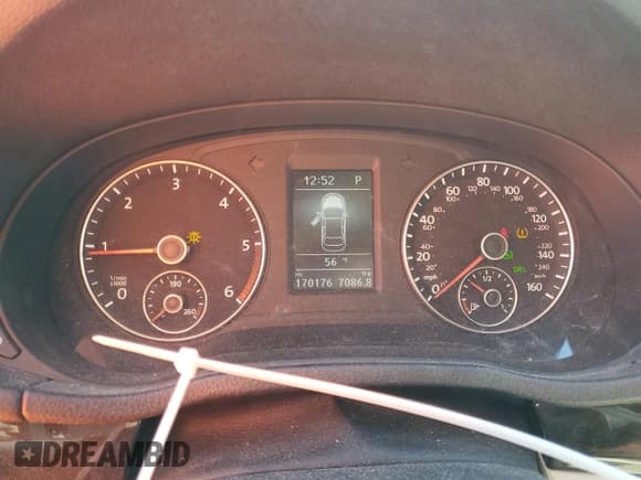 ✅ 2014 Volkswagen Passat SEL Premium • VIN: 1VWCN7A33EC030659 • Lot: 49992775. Wystawiony na Copart z przebiegiem 170 176 mil. Bezpłatny archiwum sprzedaży aukcyjnych z USA i szczegółowy raport historii pojazdu na DreamBid. Zdjęcie 9.