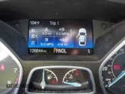 ✅ 2016 Ford Focus SE • VIN: 1FADP3F22GL314965 • Lot: 43073881. Wystawiony na IAAI z przebiegiem 126 844 mil. Bezpłatny archiwum sprzedaży aukcyjnych z USA i szczegółowy raport historii pojazdu na DreamBid. Zdjęcie 7.