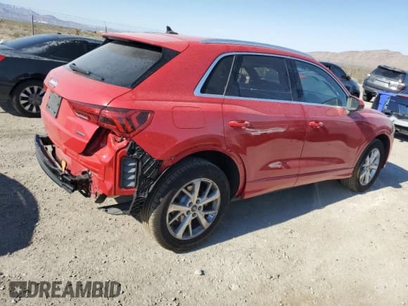 ✅ 2024 Audi Q3 Premium • VIN: WA1AUCF37R1087330 • Lot: 62147904. Listed on Copart with 1,148 mi. Free auction sales archive from the USA and detailed vehicle history report at DreamBid. Image 3.