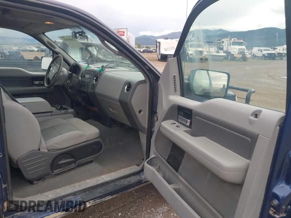 ✅ 2008 Ford F-150 XLT • VIN: 1FTPX14V88FB51098 • Лот: 42895051. Опубликован ранее на IAAI с пробегом 220 523 миль. Бесплатный доступ к архиву аукционных продаж из США и подробный отчёт об истории автомобиля на DreamBid. Изображение 5.