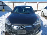 ✅ 2017 Hyundai Veloster • VIN: KMHTC6AD6HU323512 • Lot: 41572208. Wystawiony na IAAI z przebiegiem 92 086 mil. Bezpłatny archiwum sprzedaży aukcyjnych z USA i szczegółowy raport historii pojazdu na DreamBid. Zdjęcie 12.