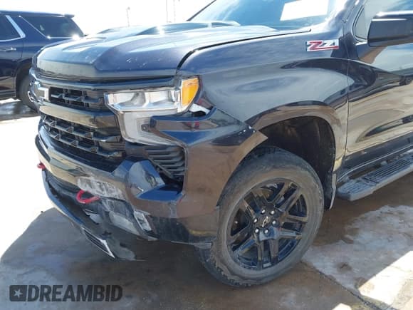 ✅ 2023 Chevrolet Silverado 1500 LT Trail Boss • VIN: 3GCUDFED3PG196963 • Lot: 42379114. Wystawiony na IAAI z przebiegiem 70 043 mil. Bezpłatny archiwum sprzedaży aukcyjnych z USA i szczegółowy raport historii pojazdu na DreamBid. Zdjęcie 6.