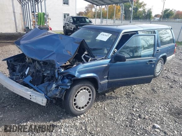 ✅ 1991 Volvo 740 • VIN: YV1FA8856M1327955 • Lot: 43567623. Wystawiony na IAAI z przebiegiem 206 549 mil. Bezpłatny archiwum sprzedaży aukcyjnych z USA i szczegółowy raport historii pojazdu na DreamBid. Zdjęcie 2.