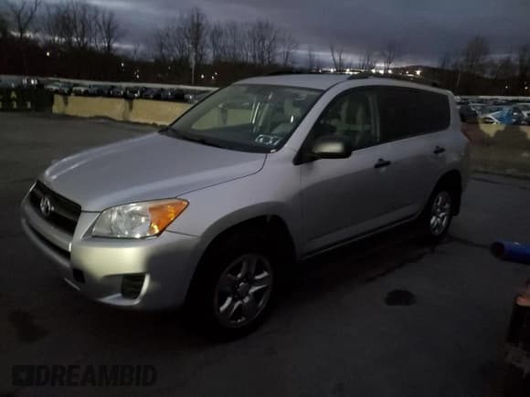 ✅ 2011 Toyota RAV4 • VIN: 2T3BF4DV2BW106064 • Лот: 93078045. Опубликован ранее на Copart с пробегом 127 735 миль. Бесплатный доступ к архиву аукционных продаж из США и подробный отчёт об истории автомобиля на DreamBid. Изображение 1.