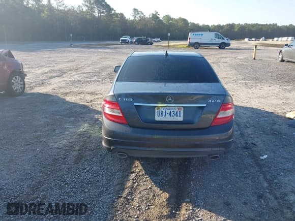 ✅ 2008 Mercedes-Benz C 300 Sport • VIN: WDDGF81X48F150019 • Lot: 43154204. Listed on IAAI with 171,729 mi. Free auction sales archive from the USA and detailed vehicle history report at DreamBid. Image 16.