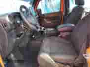 2012 Jeep Wrangler Sport z VIN 1C4AJWAGXCL187041, wystawiony jako Copart lot #71404335 z przebiegiem 127 412 mil mil oraz Szkoda całkowita • Salvage title. Historia ofert i sprzedaży dostępna na DreamBid. Obrazek 7.