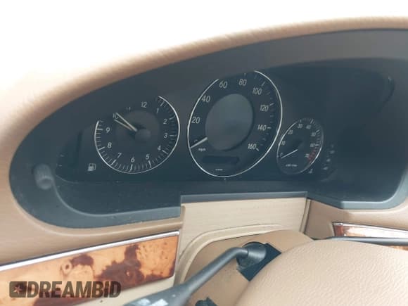 ✅ 2009 Mercedes-Benz E 350 Luxury • VIN: WDBUF87X29B404645 • Lot: 42207847. Listed on IAAI with Not provided. Free auction sales archive from the USA and detailed vehicle history report at DreamBid. Image 7.