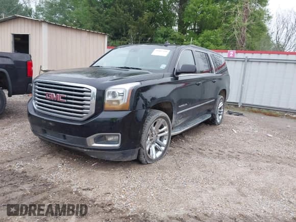 ✅ 2017 GMC Yukon XL SLT • VIN: 1GKS1GKC7HR340179 • Lot: 41887780. Listed on IAAI with 195,978 mi. Free auction sales archive from the USA and detailed vehicle history report at DreamBid. Image 17.