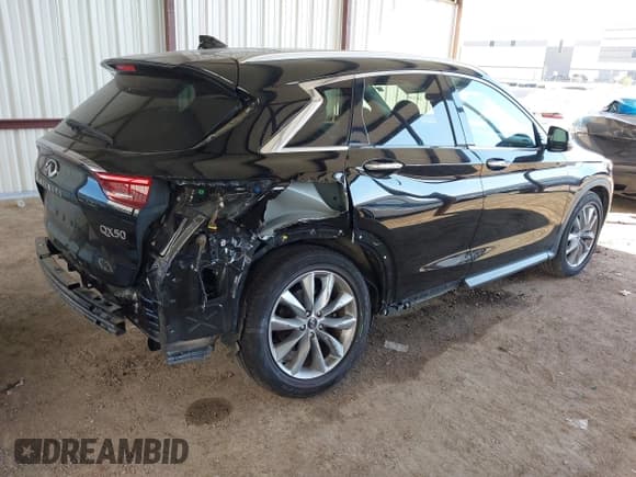 ✅ 2019 Infiniti QX50 Essential • VIN: 3PCAJ5M12KF137902 • Lot: 43359582. Wystawiony na IAAI z przebiegiem 62 410 mil. Bezpłatny archiwum sprzedaży aukcyjnych z USA i szczegółowy raport historii pojazdu na DreamBid. Zdjęcie 4.