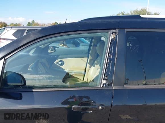 ✅ 2005 Chevrolet Equinox LT • VIN: 2CNDL73FX56119542 • Lot: 43664171. Wystawiony na IAAI z przebiegiem 213 535 mil. Bezpłatny archiwum sprzedaży aukcyjnych z USA i szczegółowy raport historii pojazdu na DreamBid. Zdjęcie 13.