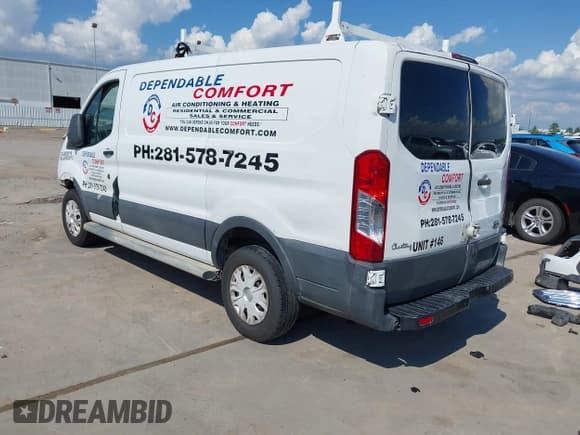 ✅ 2016 Ford Transit Cargo • VIN: 1FTYR1ZM5GKB19911 • Lot: 43136034. Wystawiony na IAAI z przebiegiem 185 728 mil. Bezpłatny archiwum sprzedaży aukcyjnych z USA i szczegółowy raport historii pojazdu na DreamBid. Zdjęcie 3.