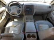 ✅ 2004 Ford Explorer Eddie Bauer • VIN: 1FMDU74W94UC01841 • Lot: 52153275. Wystawiony na Copart z przebiegiem 180 730 mil. Bezpłatny archiwum sprzedaży aukcyjnych z USA i szczegółowy raport historii pojazdu na DreamBid. Zdjęcie 8.