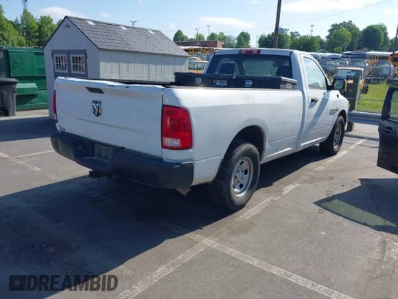 2016 Ram 1500 Tradesman с VIN 3C6JR6DT0GG238848, выставлен на аукционе IAAI как лот 42139026 с пробегом 187 935 миль миль и . История ставок и продаж доступна на DreamBid. Изображение 4.