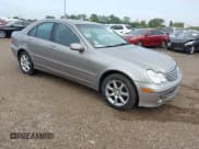 ✅ 2007 Mercedes-Benz C 280 Luxury • VIN: WDBRF92H27F921073 • Lot: 43285297. Wystawiony na IAAI z przebiegiem 77 116 mil. Bezpłatny archiwum sprzedaży aukcyjnych z USA i szczegółowy raport historii pojazdu na DreamBid. Zdjęcie 1.