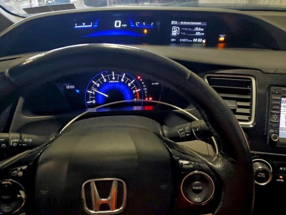 ✅ 2013 Honda Civic EX-L • VIN: 2HGFB2F93DH517236 • Лот: 93149435. Опубликован ранее на Copart с пробегом 210 577 миль. Бесплатный доступ к архиву аукционных продаж из США и подробный отчёт об истории автомобиля на DreamBid. Изображение 9.