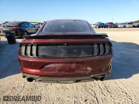 ✅ 2018 Ford Mustang EcoBoost • VIN: 1FA6P8TH4J5185542 • Lot: 91368655. Listed on Copart with 101,059 mi. Free auction sales archive from the USA and detailed vehicle history report at DreamBid. Image 6.