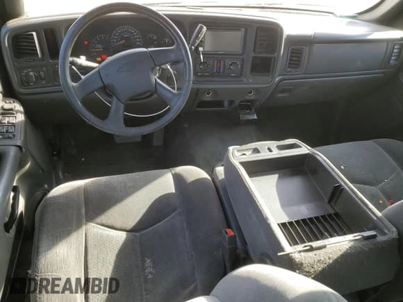 ✅ 2005 Chevrolet Silverado 1500 LS • VIN: 2GCEC13T651122561 • Лот: 72804784. Опубликован ранее на Copart с пробегом 214 679 миль. Бесплатный доступ к архиву аукционных продаж из США и подробный отчёт об истории автомобиля на DreamBid. Изображение 8.