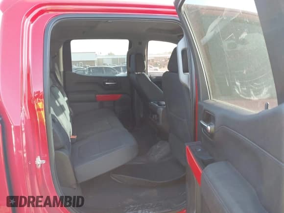 ✅ 2019 Chevrolet Silverado 1500 RST • VIN: 3GCUYEED7KG139009 • Lot: 42021583. Wystawiony na IAAI z przebiegiem 78 824 mil. Bezpłatny archiwum sprzedaży aukcyjnych z USA i szczegółowy raport historii pojazdu na DreamBid. Zdjęcie 8.