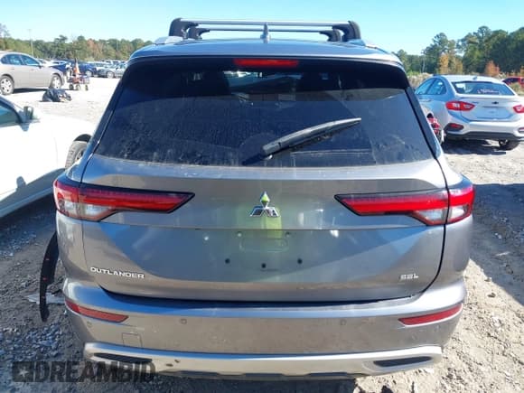 ✅ 2022 Mitsubishi Outlander SEL • VIN: JA4J3VA84NZ054251 • Lot: 43606853. Listed on IAAI with 40,882 mi. Free auction sales archive from the USA and detailed vehicle history report at DreamBid. Image 17.