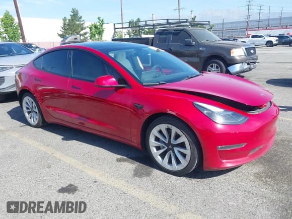 ✅ 2021 Tesla Model 3 Long Range • VIN: 5YJ3E1EB6MF879669 • Lot: 42332384. Wystawiony na IAAI z przebiegiem 81 548 mil. Bezpłatny archiwum sprzedaży aukcyjnych z USA i szczegółowy raport historii pojazdu na DreamBid. Zdjęcie 1.