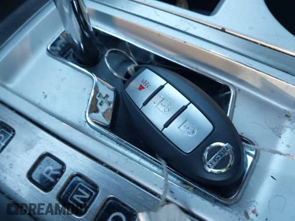 2018 Nissan Murano SV with VIN 5N1AZ2MH0JN124923, listed as a IAAI auction lot 43618882 with 216,285 mi miles and . Bid and sale history available at DreamBid. Image 11.