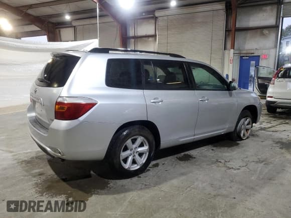 ✅ 2010 Toyota Highlander • VIN: 5TDBK3EH0AS020024 • Lot: 87191935. Listed on Copart with 153,246 mi. Free auction sales archive from the USA and detailed vehicle history report at DreamBid. Image 3.