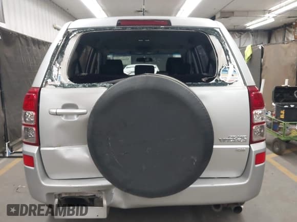 ✅ 2008 Suzuki Grand Vitara w/Spare & Cargo Covers • VIN: JS3TD941X84101254 • Lot: 42043908. Listed on IAAI with 137,180 mi. Free auction sales archive from the USA and detailed vehicle history report at DreamBid. Image 16.