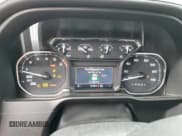 ✅ 2021 GMC Sierra 1500 Elevation • VIN: 3GTU9CED4MG438185 • Lot: 86100955. Wystawiony na Copart z przebiegiem 61 818 mil. Bezpłatny archiwum sprzedaży aukcyjnych z USA i szczegółowy raport historii pojazdu na DreamBid. Zdjęcie 9.