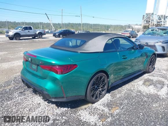 ✅ 2026 BMW M4 • VIN: WBS43BA03TCW01949 • Lot: 43328323. Wystawiony na IAAI z przebiegiem 870 mil. Bezpłatny archiwum sprzedaży aukcyjnych z USA i szczegółowy raport historii pojazdu na DreamBid. Zdjęcie 4.