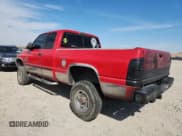 ✅ 2000 Dodge 2500 • VIN: 3B7KF2360YG142181 • Lot: 71487455. Wystawiony na Copart z przebiegiem Nie podano. Bezpłatny archiwum sprzedaży aukcyjnych z USA i szczegółowy raport historii pojazdu na DreamBid. Zdjęcie 2.