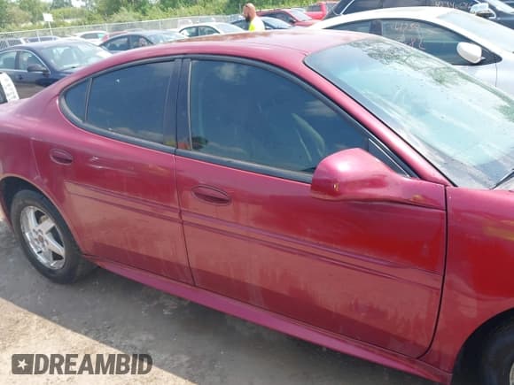 ✅ 2005 Pontiac Grand Prix • VIN: 2G2WP522651204285 • Lot: 42412755. Wystawiony na IAAI z przebiegiem 156 501 mil. Bezpłatny archiwum sprzedaży aukcyjnych z USA i szczegółowy raport historii pojazdu na DreamBid. Zdjęcie 13.