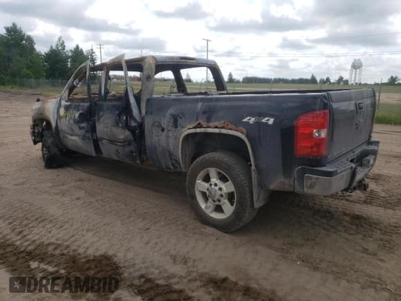 ✅ 2011 Chevrolet Silverado 2500HD LTZ • VIN: 1GC1KYC86BF118696 • Lot: 64945004. Wystawiony na Copart z przebiegiem Nie podano. Bezpłatny archiwum sprzedaży aukcyjnych z USA i szczegółowy raport historii pojazdu na DreamBid. Zdjęcie 2.