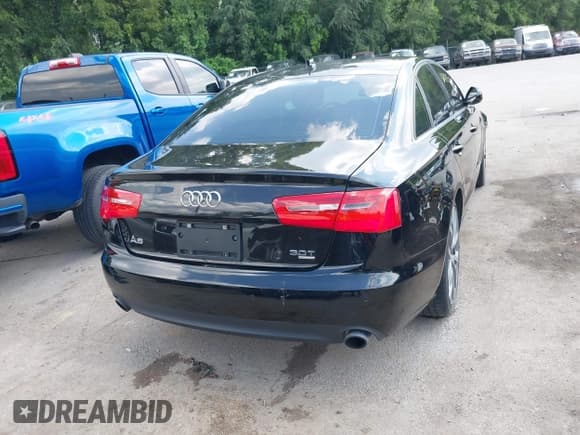 ✅ 2014 Audi A6 Premium Plus • VIN: WAUGFAFC7EN089139 • Lot: 42971506. Wystawiony na IAAI z przebiegiem 147 390 mil. Bezpłatny archiwum sprzedaży aukcyjnych z USA i szczegółowy raport historii pojazdu na DreamBid. Zdjęcie 17.