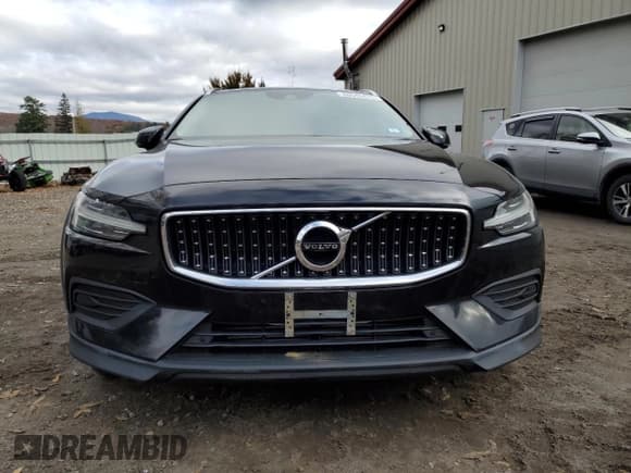 ✅ 2020 Volvo V60 • VIN: YV4102WK9L1039206 • Lot: 86549475. Wystawiony na Copart z przebiegiem 85 258 mil. Bezpłatny archiwum sprzedaży aukcyjnych z USA i szczegółowy raport historii pojazdu na DreamBid. Zdjęcie 5.