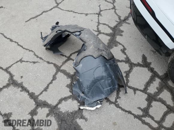 ✅ 2024 Land Rover Range Rover Velar Dynamic SE • VIN: SALYL2EX0RA373910 • Лот: 61033545. Опубликован ранее на Copart с пробегом 31 422 миль. Бесплатный доступ к архиву аукционных продаж из США и подробный отчёт об истории автомобиля на DreamBid. Изображение 13.