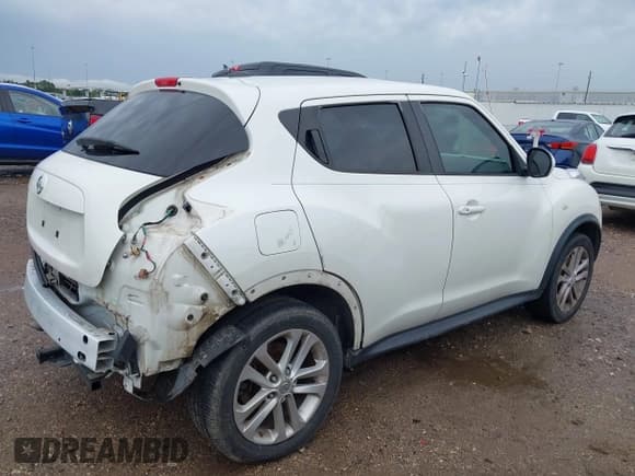 ✅ 2014 Nissan Juke S • VIN: JN8AF5MR5ET360092 • Lot: 42369134. Listed on IAAI with 176,905 mi. Free auction sales archive from the USA and detailed vehicle history report at DreamBid. Image 4.