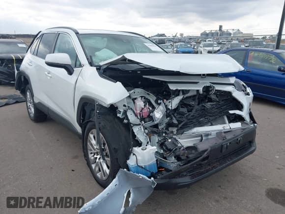 ✅ 2025 Toyota RAV4 XLE Premium • VIN: 2T3A1RFV8SW513729 • Lot: 43489898. Listed on IAAI with 7,000 mi. Free auction sales archive from the USA and detailed vehicle history report at DreamBid. Image 6.