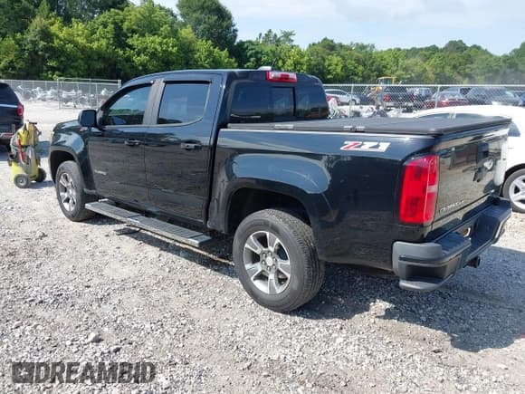 ✅ 2018 Chevrolet Colorado 2WD Z71 • VIN: 1GCGSDEN3J1309462 • Лот: 42632940. Опубликован ранее на IAAI с пробегом 85 886 миль. Бесплатный доступ к архиву аукционных продаж из США и подробный отчёт об истории автомобиля на DreamBid. Изображение 3.
