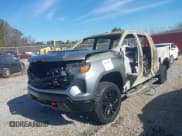 ✅ 2023 Chevrolet Silverado 1500 Custom Trail Boss • VIN: 3GCUDCED1PG304804 • Lot: 41330335. Wystawiony na IAAI z przebiegiem Nie podano. Bezpłatny archiwum sprzedaży aukcyjnych z USA i szczegółowy raport historii pojazdu na DreamBid. Zdjęcie 6.