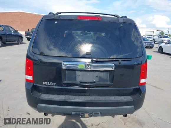 2009 Honda Pilot LX with VIN 5FNYF38239B004504, listed as a IAAI auction lot 43382186 with 218,342 mi miles and . Bid and sale history available at DreamBid. Image 16.