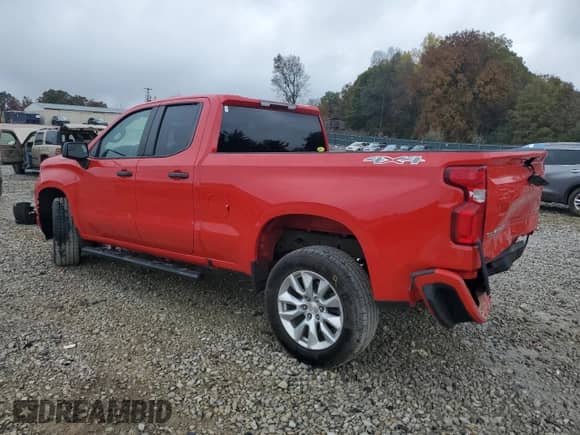 2021 Chevrolet Silverado 1500 Custom z VIN 1GCRYBEH1MZ118568, wystawiony jako Copart lot #78987444 z przebiegiem 80 299 mil mil oraz Szkoda całkowita • Salvage title. Historia ofert i sprzedaży dostępna na DreamBid. Obrazek 2.