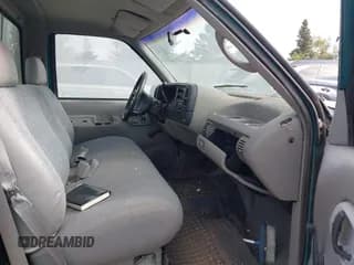 ✅ 1995 Chevrolet Silverado 2500 • VIN: 1GCFC24K6SZ115211 • Lot: 43082089. Wystawiony na IAAI z przebiegiem 96 449 mil. Bezpłatny archiwum sprzedaży aukcyjnych z USA i szczegółowy raport historii pojazdu na DreamBid. Zdjęcie 5.